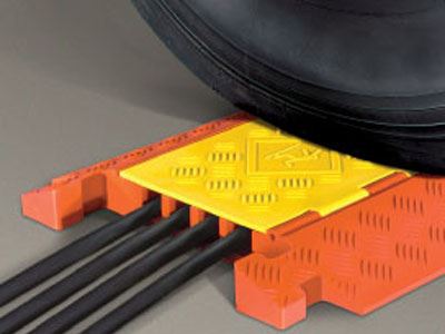 LINEBACKER HD 4 Channel 45 Degree Left Turn - Yellow Lid; Orange Ramps ...